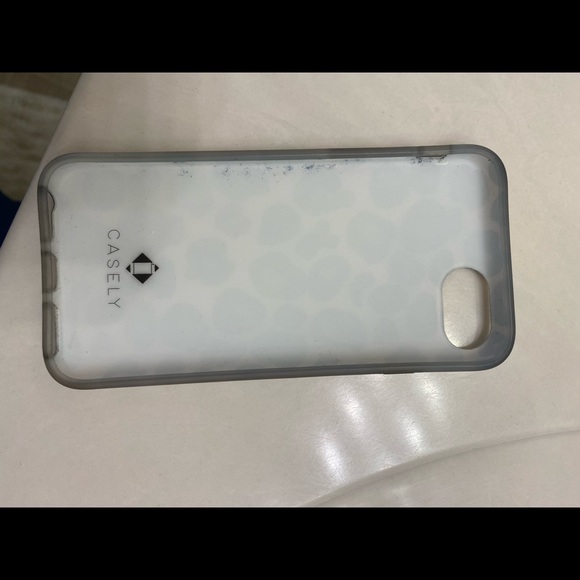 iPhone 8 case - Picture 2 of 2